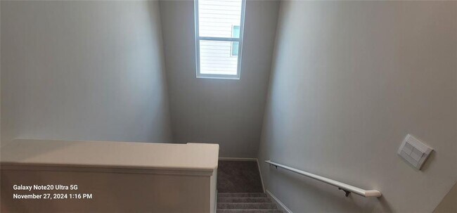 Building Photo - 8236 Bluewater Dr