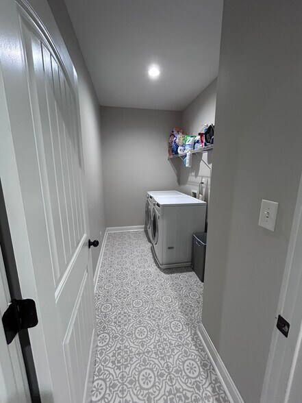 Laundry Room - 5006 Groover Dr SE