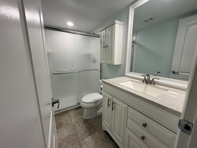 Building Photo - 121 Wettaw Ln