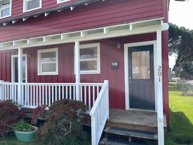 Building Photo - 201 16th St NE