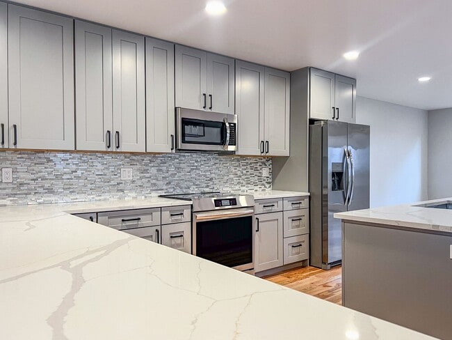 Building Photo - 13128 12th Dr SE