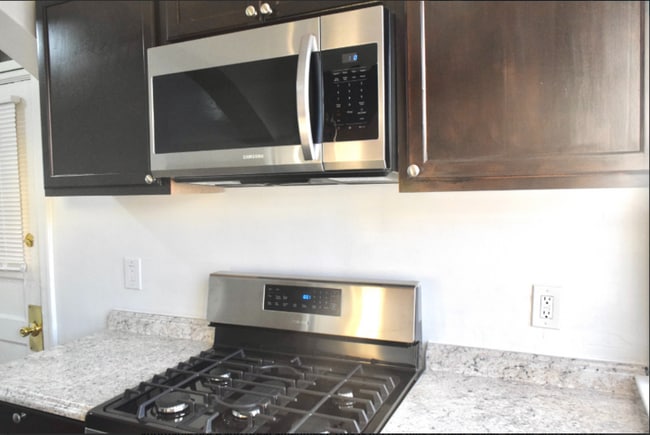 Building Photo - 6655 Berthold Ave