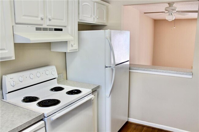 Building Photo - 1000 Mallery St