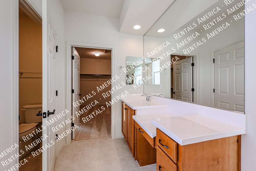 Building Photo - 18675 N 268th Ave