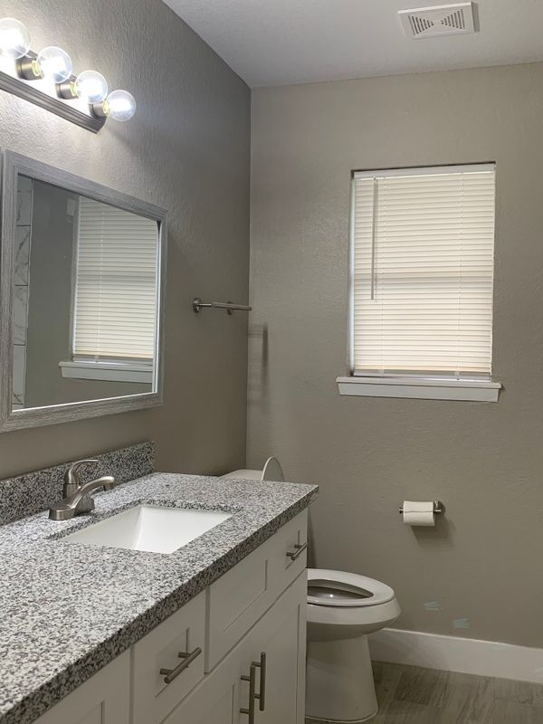 Building Photo - 231 Acker St