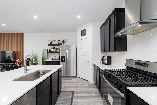 Building Photo - 12315 Churchill downs Dr