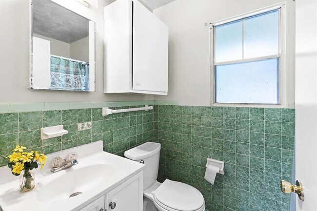 Building Photo - 4807 Sylvandale Dr