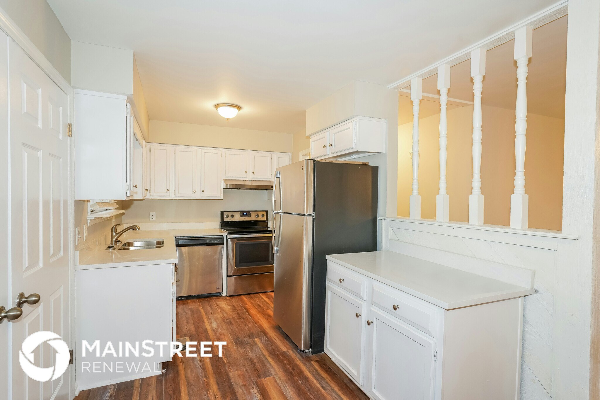 Building Photo - 242 Iris Dr