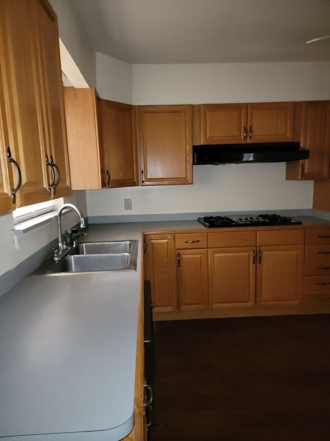 Building Photo - $500 Off 1st Month Special