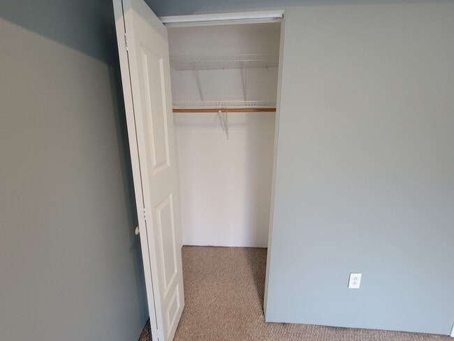 Building Photo - 2107-2107 E 5th St