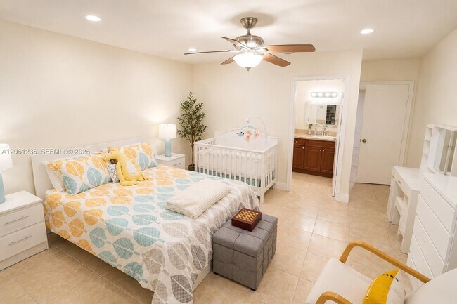 Building Photo - 8381 SW 148th Ave