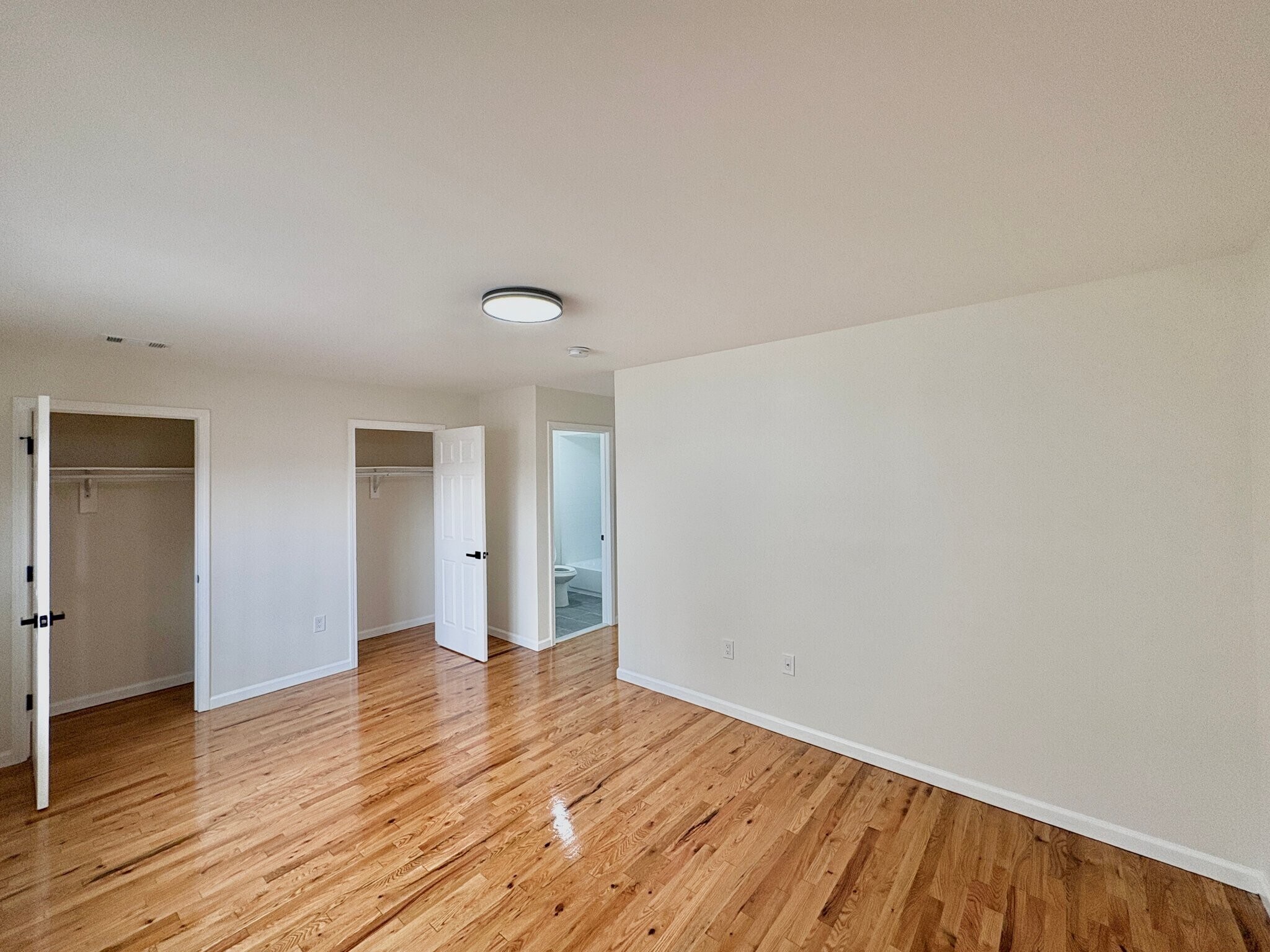 Building Photo - 156 Ridgewood Ave