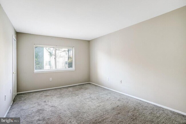 Building Photo - 12215 Braxfield Ct