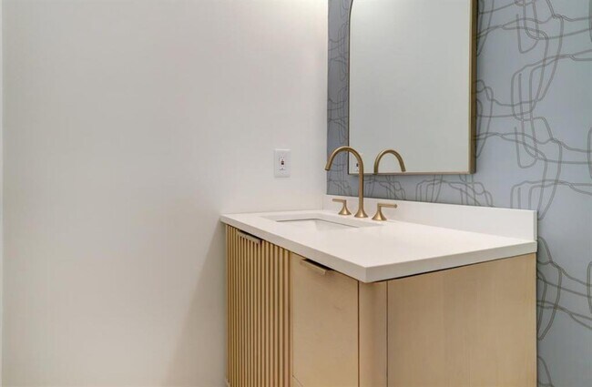 Building Photo - 4109 Castor St