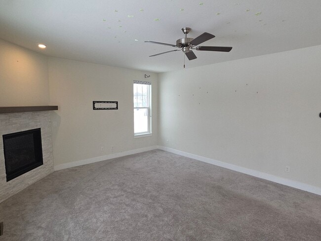 Building Photo - 4 bedroom Sussex home in Village Estates