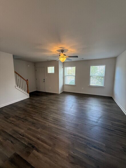 Building Photo - 256 Old Woolen Mill Ln