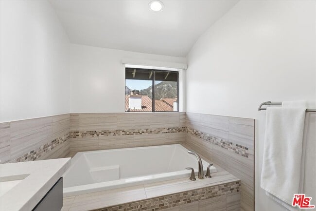 Building Photo - 1544 Michael Ln