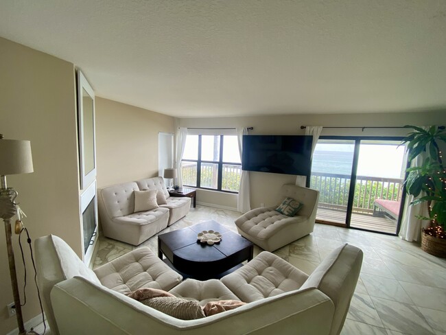 Building Photo - 4809 Florida A1A