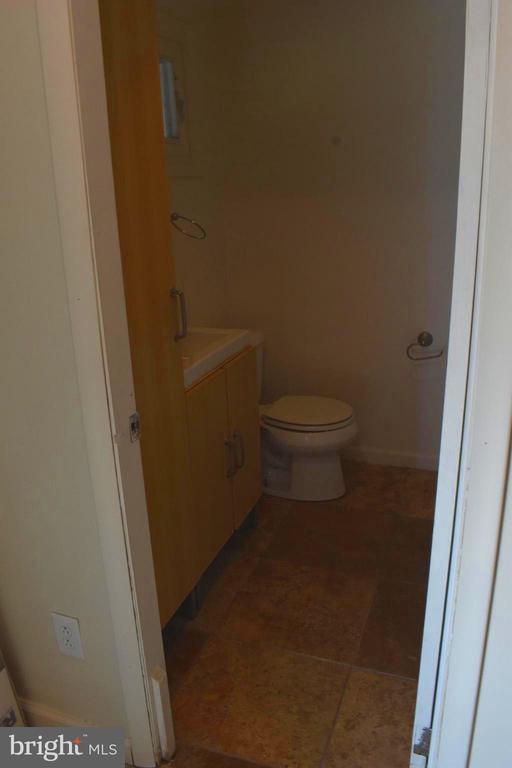 Building Photo - 64 Bogle Dr