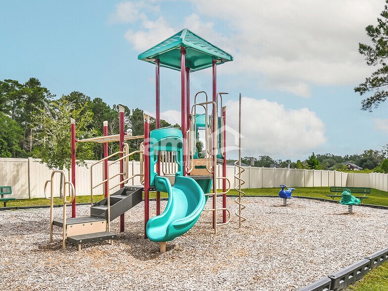 Building Photo - 5909 Hampton Creek Rd