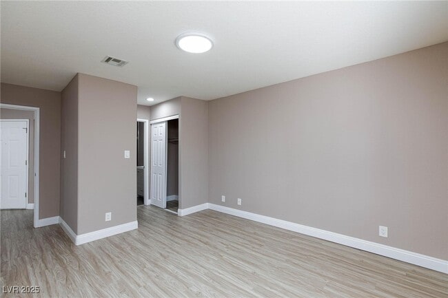 Building Photo - 5058 S Rainbow Blvd