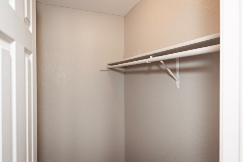 Building Photo - 2700 Terry Dr