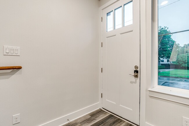 Building Photo - 2944 Forest Park Blvd