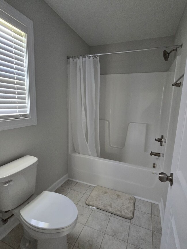 Building Photo - 309 Samuel Run Dr
