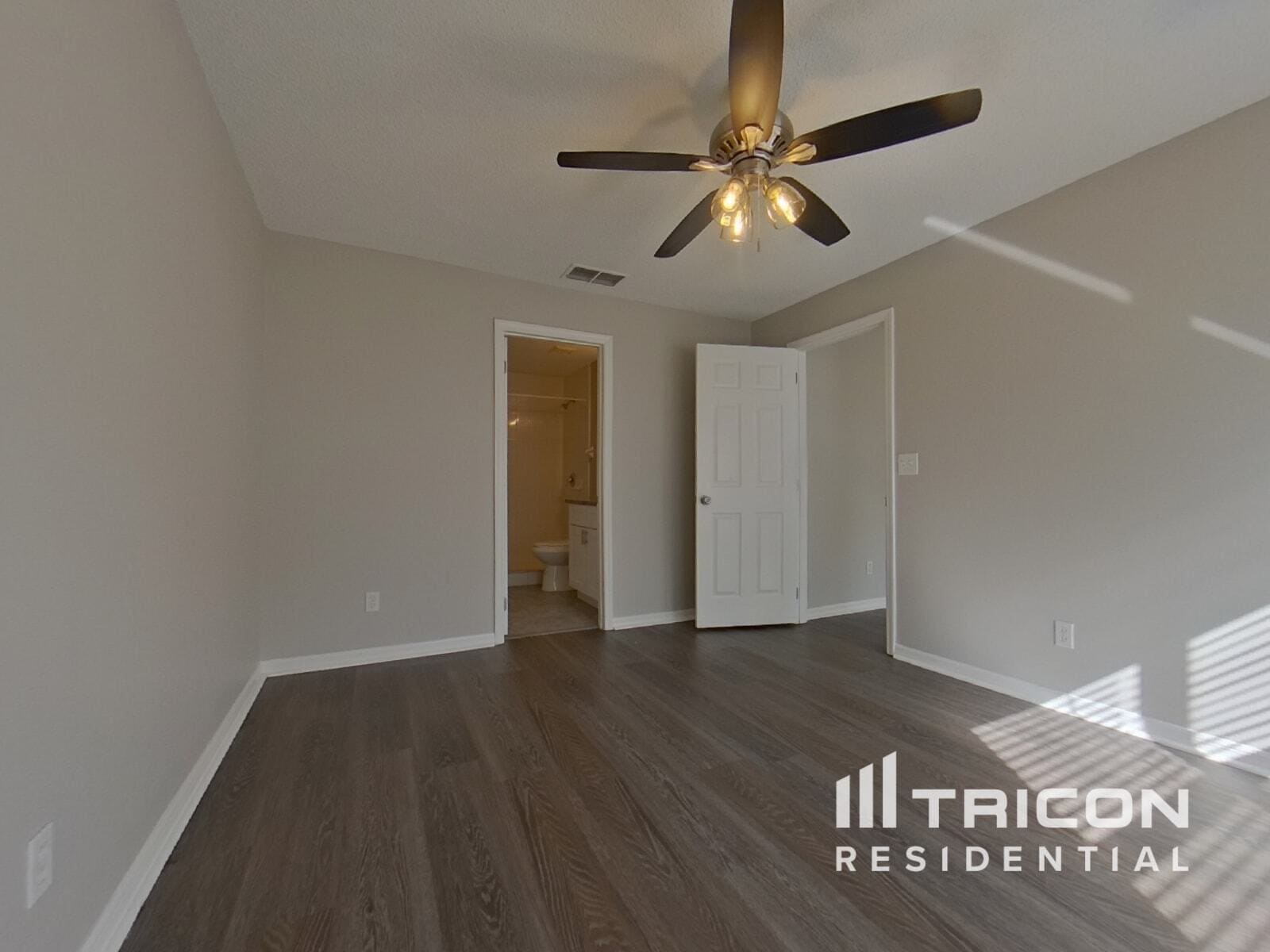 Building Photo - 15342 Margaux Dr