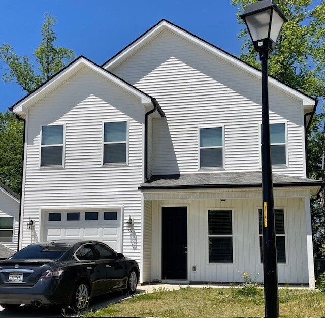 Building Photo - ???? Charming 3BR/2BA in the Heart of Travelers Rest – Minutes to Downtown, Swamp Rabbit Trail & ...