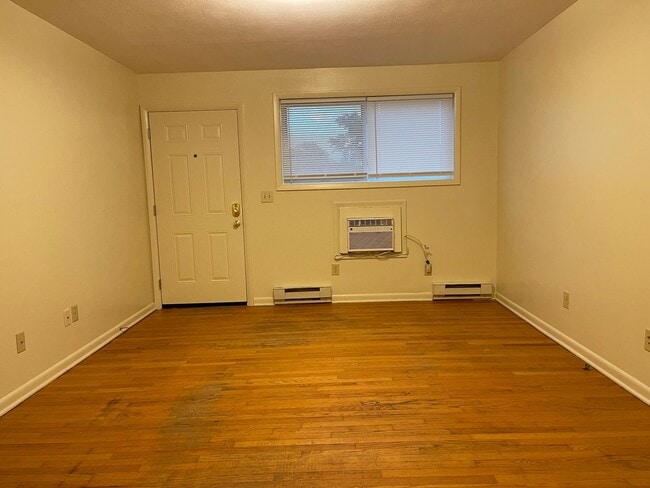 Building Photo - Apartment for Rent