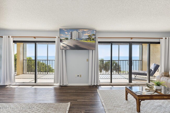 Building Photo - 1125 Jimmy Buffett Mem Hwy