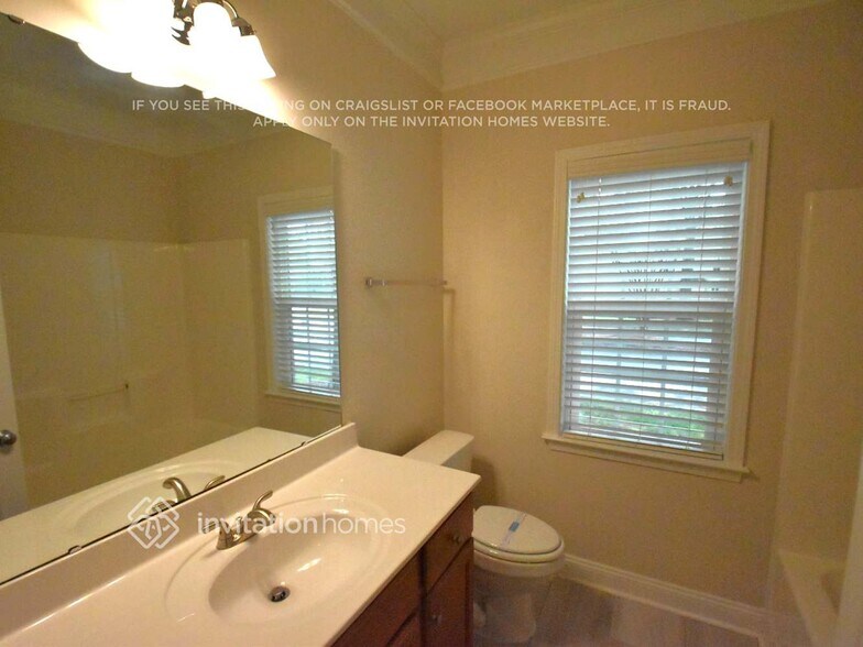 Building Photo - 136 Elizabeth Hearth Rd