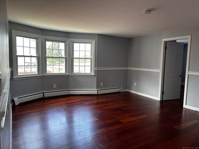 Building Photo - 22 Hungerford Ave