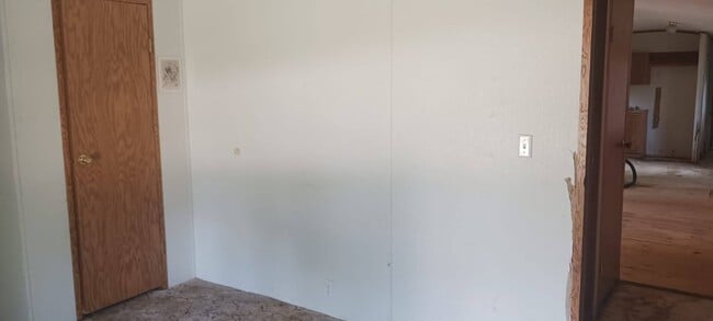 Building Photo - 200 N Pine St