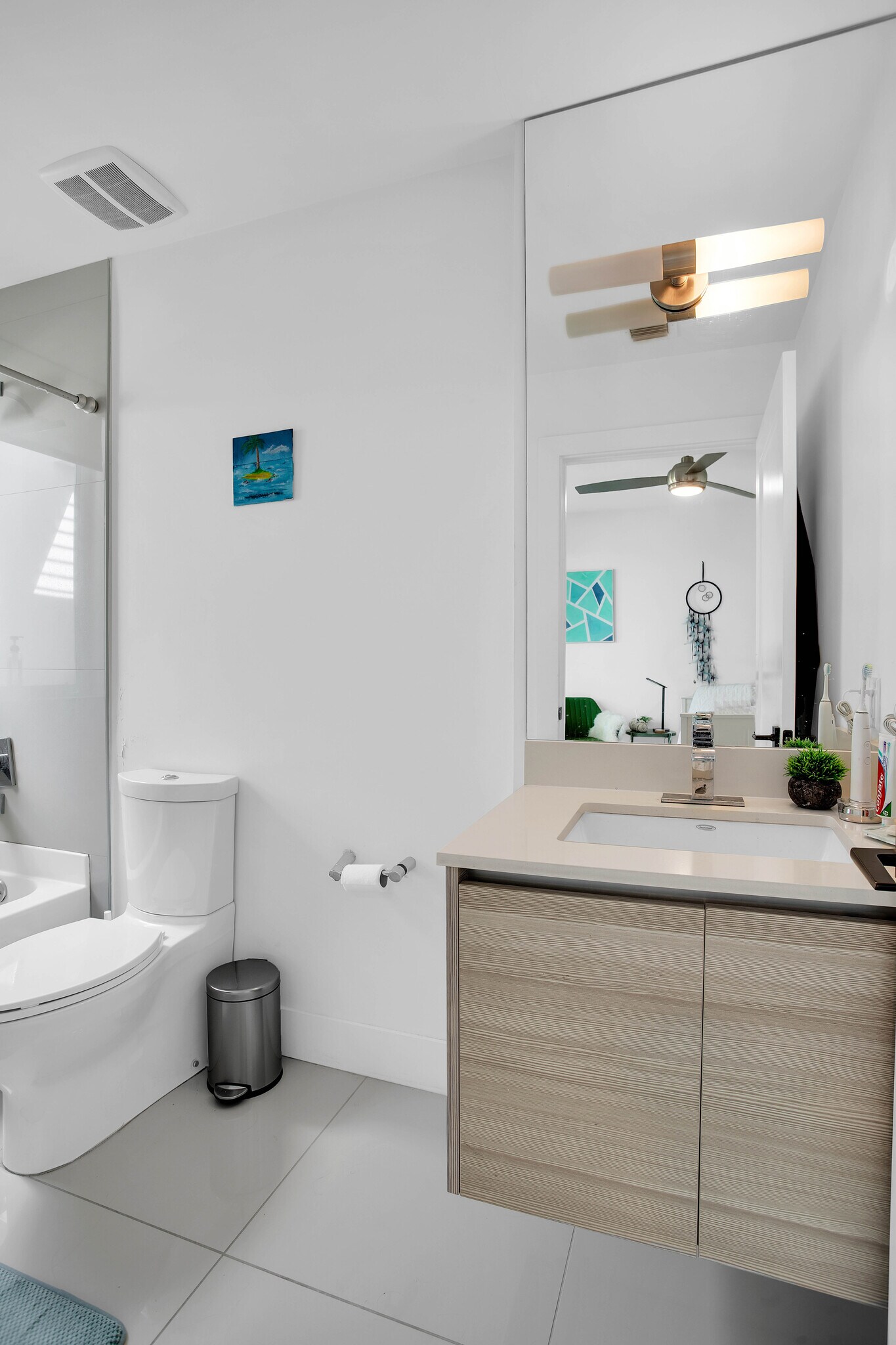 Building Photo - 87 N Shore Dr