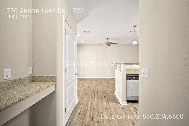 Building Photo - 720 Arbor Lake Dr