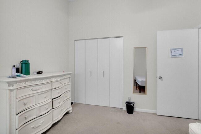 Building Photo - 7690 Lago Del Mar Dr