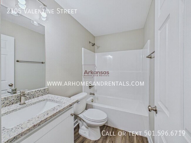 Building Photo - 2105 S Valentine St