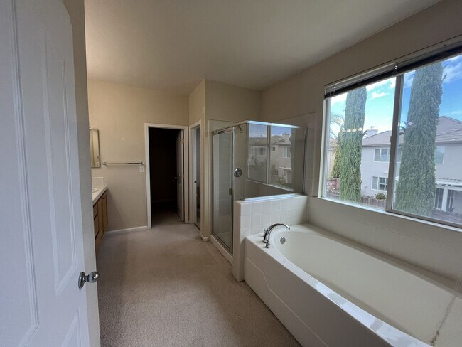 Building Photo - COMING SOON!!! 4 bedroom 3 bathroom home in Elk Grove!