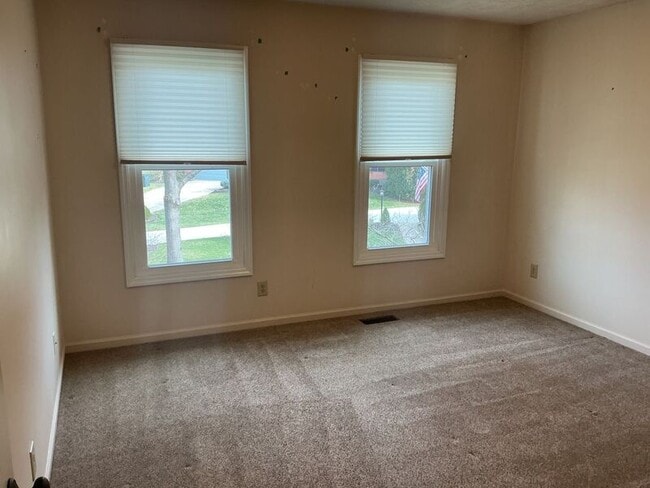 Building Photo - 1851 Foxhollow Dr