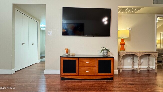 Building Photo - 15020 N 40th St