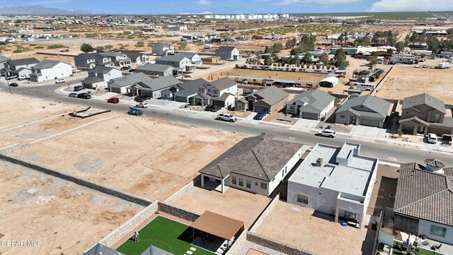 Building Photo - 14936 Hill Ridge Ct