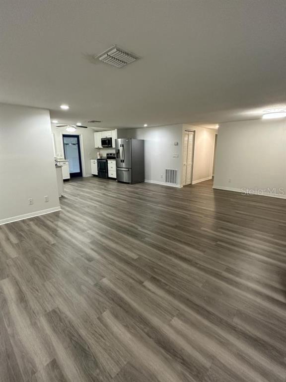 Building Photo - 38146 Archer Ave