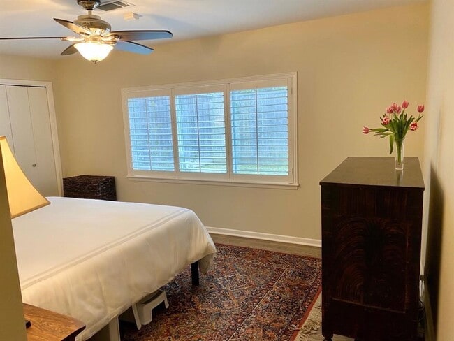 Building Photo - 4223 Lehigh Ave