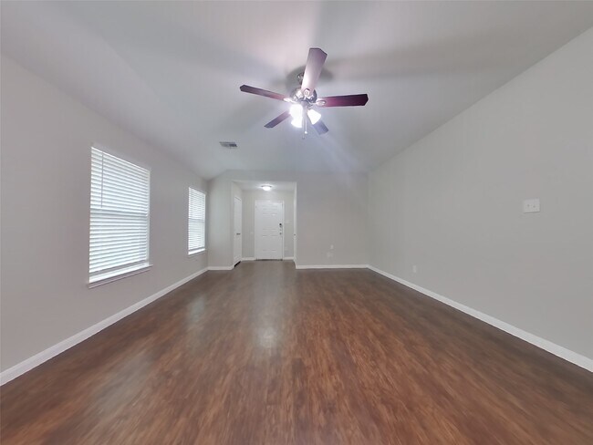 Building Photo - 21419 Palma Grove Way