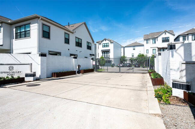 Building Photo - 1747 Ojeman Spring Ln