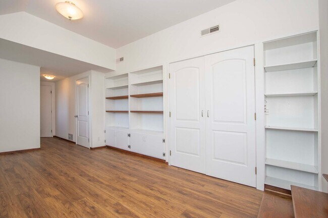 Building Photo - Gated 4bd/3ba Kentfield Home