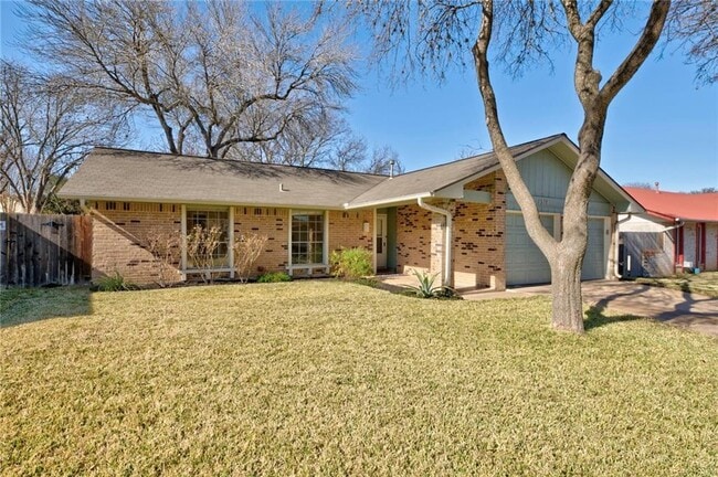 Building Photo - 1310 Radam Cir