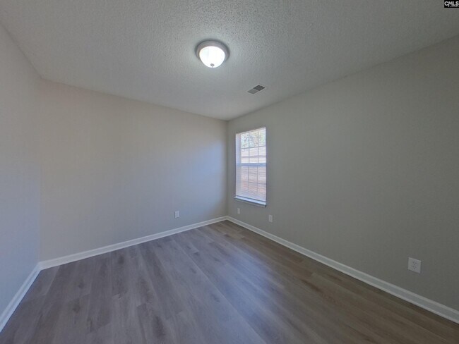 Building Photo - 162 Cogburn Rd